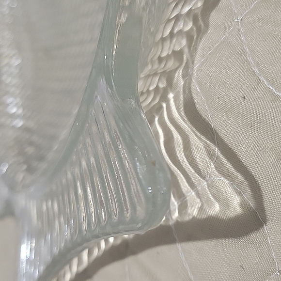 Large Clear Glass Fish Shaped Serving Platter - Picture 5 of 8